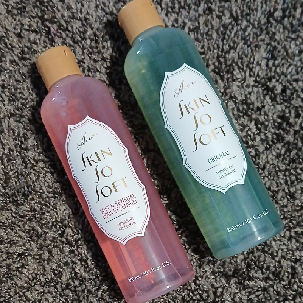 CLEAROUT‼️Avon Skin So Soft Body Wash Duo - Pink and Green